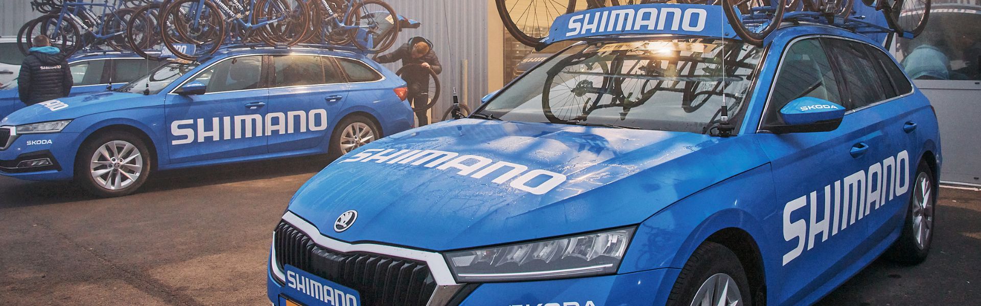 SHIMANO Human Science: Paris-Roubaix mit dem Motorrad