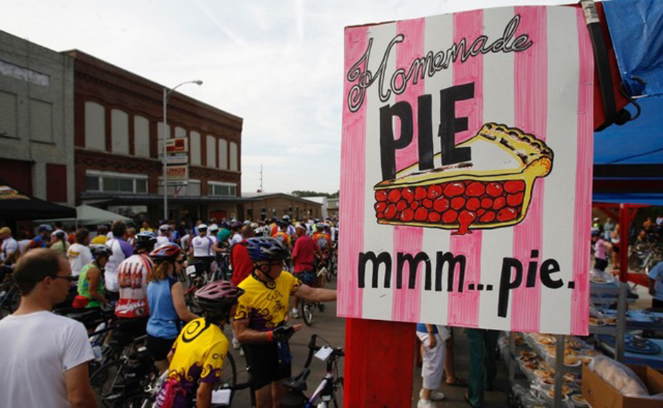 Homemade pie at Ragbri bicycle event 